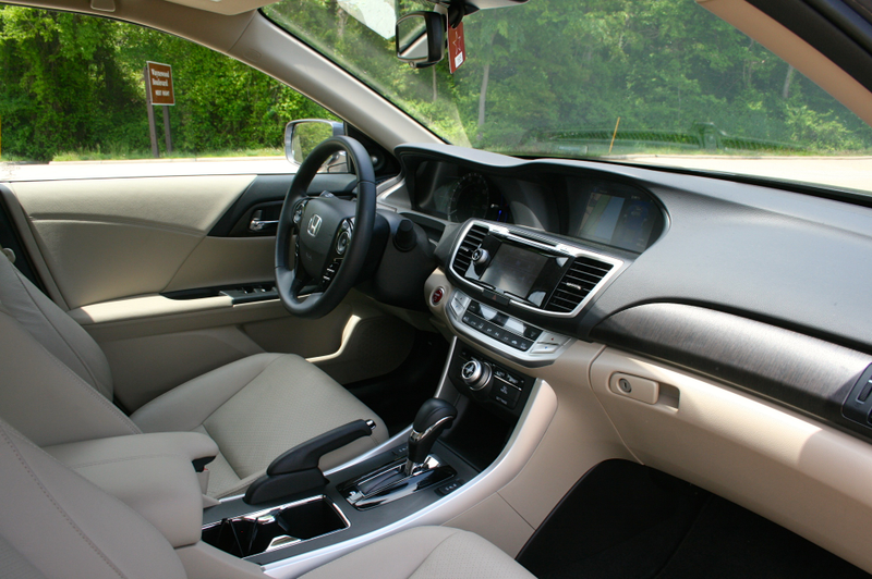 Illustration for article titled 2014 Honda Accord Hybrid: The Jalopnik Review